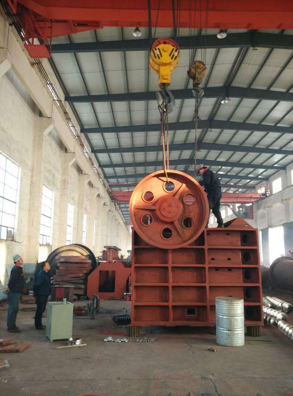 顎式破碎機(jī)如何拆卸？耐磨件的壽命以及更換方法？